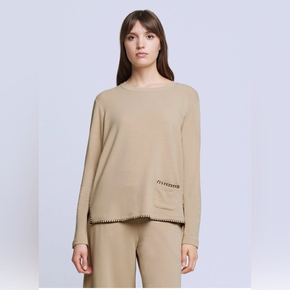 L'agence CHRISTY CONTRAST STITCH TOP in tan and brownWomen's Size XL